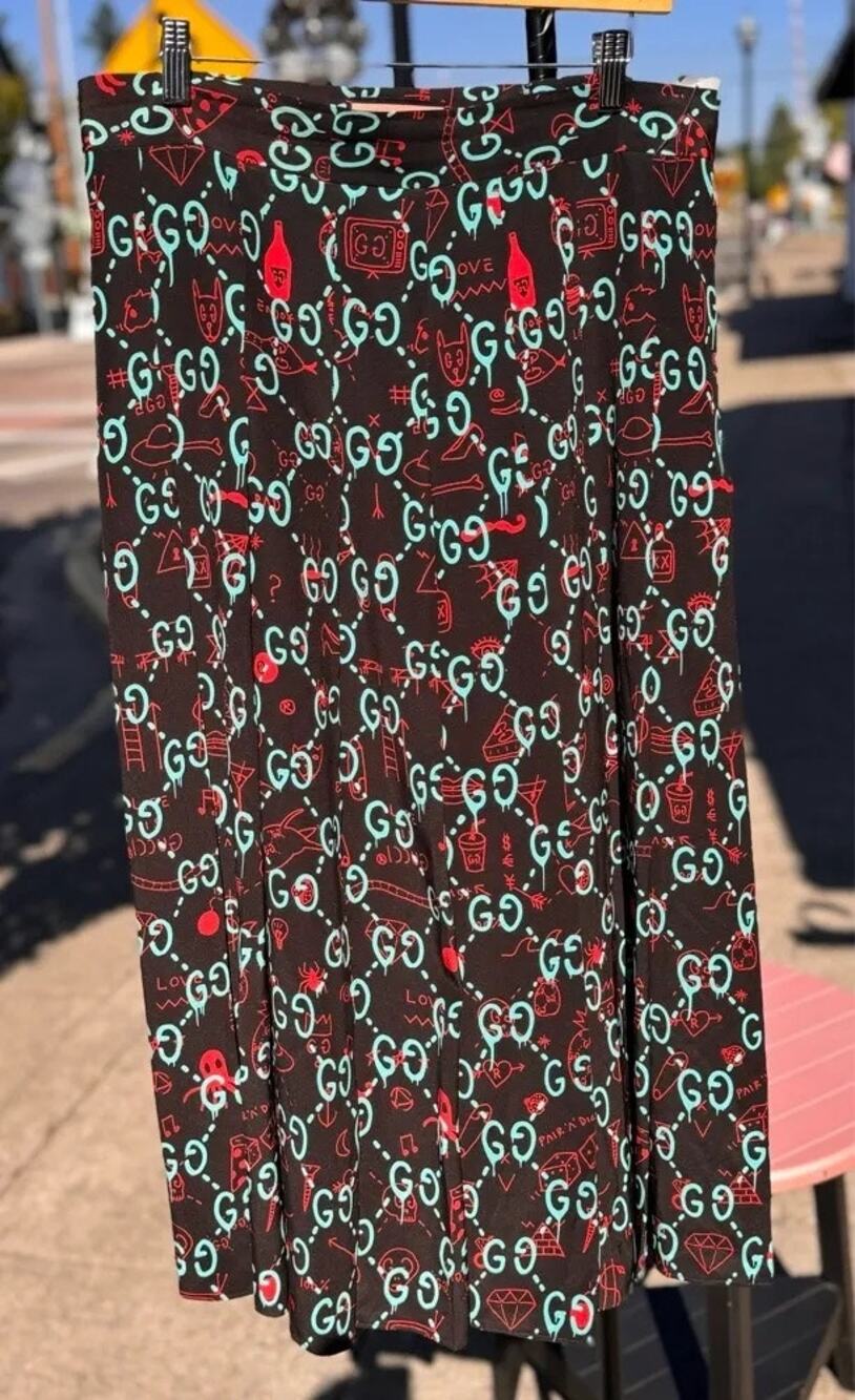 GUCCI Ghost Print Monogram Signature Pleated Silk Belted Skirt Cardi B. Sz. 48